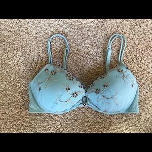 Victoria’s Secret Angels Push Up Bra 34C!!